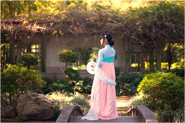 夢到了國小老師挺著大肚子發喜帖是什麼預兆？_周公解夢官網