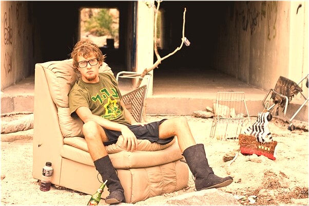 夢見貓貓撲過來咬自己有什麼意義嗎_周公解夢官網