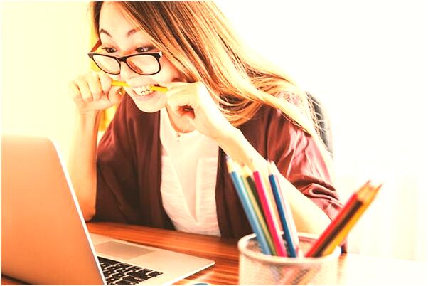 夢見掐狗脖子意味著什麼_周公解夢官網