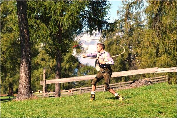 夢見自己掉落懸崖有什麼徵兆_周公解夢官網