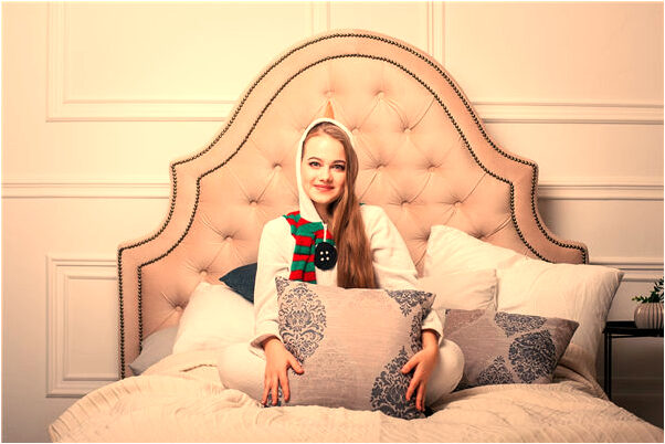 夢見包里裝滿東西意味著什麼_周公解夢官網