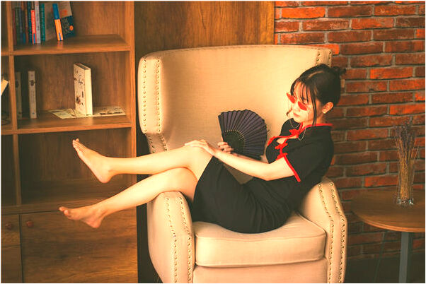 夢到陌生的男人把我逼到床上有什麼預示嗎_周公解夢官網