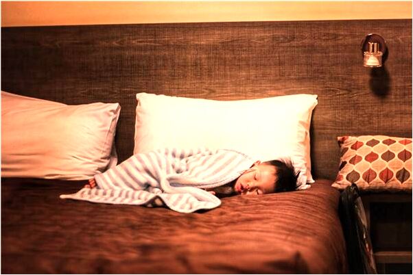 夢見老公送錢給別人是凶兆還是吉兆_周公解夢官網