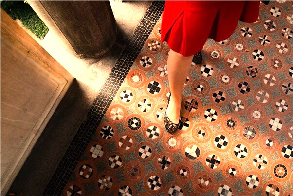 夢見兩條小蛇其中一條病了預示了什麼_周公解夢官網