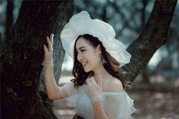 屬狗的人早上8點出生是什麼命_十二生肖