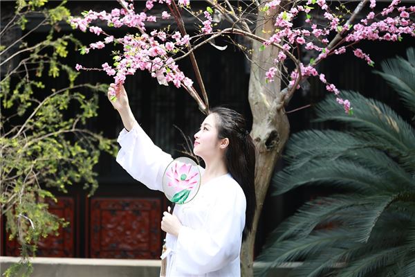 夢到在古代會是前世嗎_周公解夢