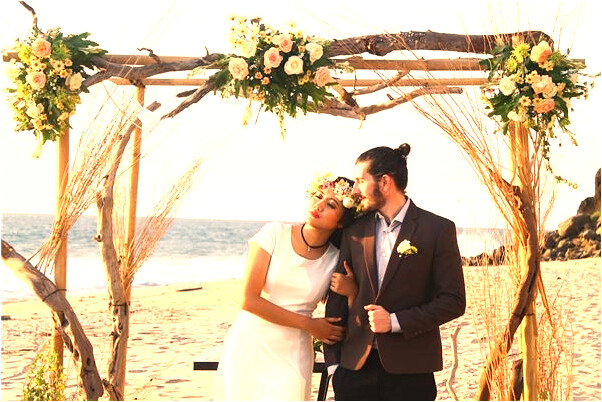 夢到牙縫裡塞滿草什麼寓意_周公解夢官網