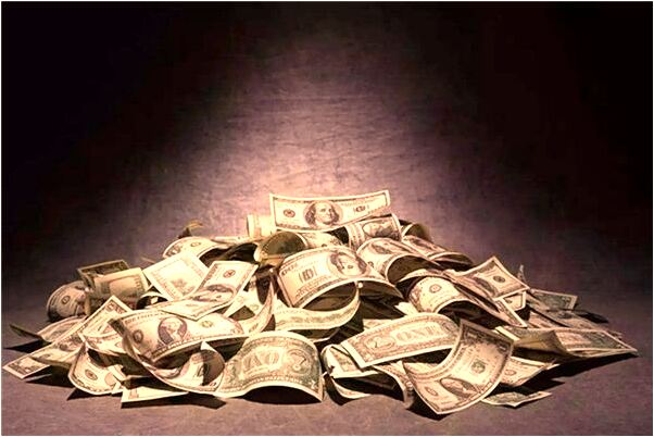 夢到了許多穿白衣服的女人站在那意味著什麼_周公解夢官網