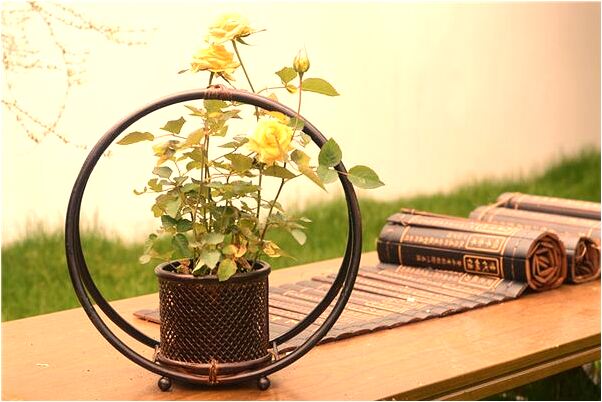 夢到飛再雲彩上邊是什麼意思_周公解夢官網