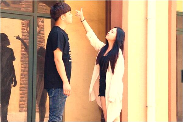 夢到溝壑兩邊滿是鞋踩著鞋過溝意味著什麼_周公解夢官網