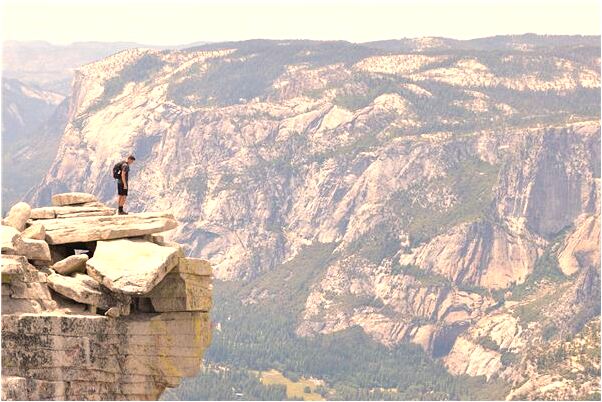 夢到了飛機離自已很近是什麼意思_周公解夢官網