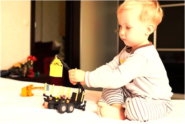 夢到飛機和輪船碰撞代表著什麼_周公解夢官網