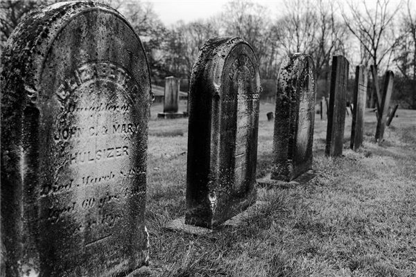 夢到了好多墳墓是什麼徵兆_周公解夢