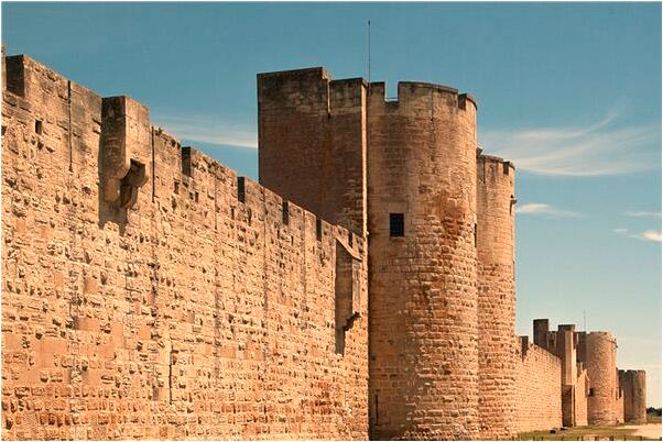 夢到自己和別人跳崖會有什麼預兆_周公解夢官網