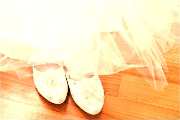 夢見信任的人突然拔腳趾甲怎么回事_周公解夢官網