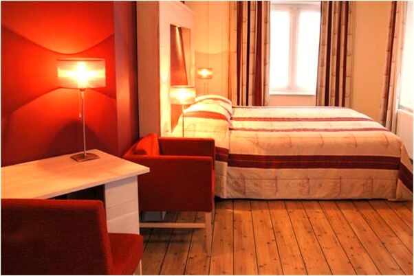 夢見小孩手裡拿錢給別人怎么樣_周公解夢官網