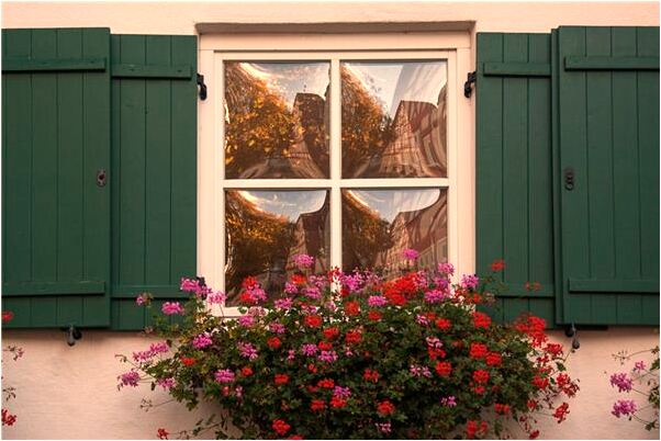 夢見別人摔倒了什麼預兆_周公解夢官網