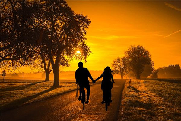 夢到了搞曖昧怎么回事_周公解夢