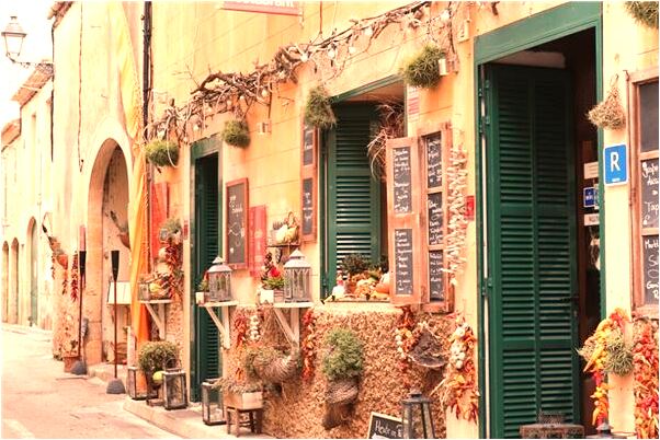 夢到了玫瑰花泡水變成了康乃馨代表什麼_周公解夢官網