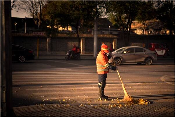 夢見暗戀帶我見親友是好是壞_周公解夢官網