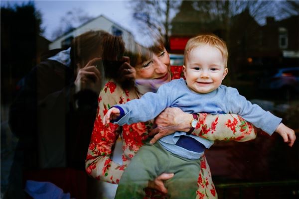 夢到老人和孩子是不是好的徵兆呢_周公解夢