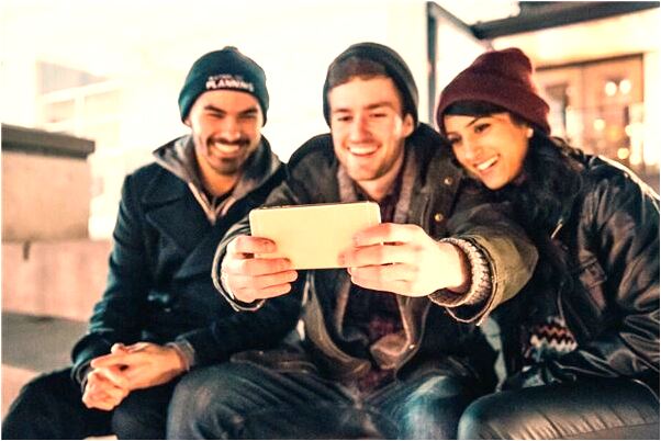 夢到了在渠里洗腳滿腳的泥是什麼意思_周公解夢官網