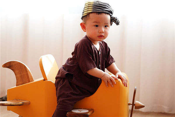 夢到小男孩說話怎么說_周公解夢