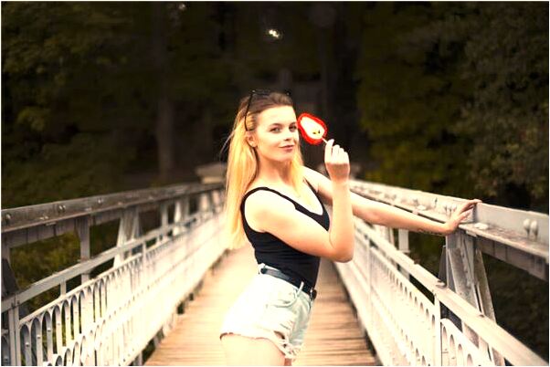 夢到去世的母親回家對我笑是不是好的徵兆呢_周公解夢官網