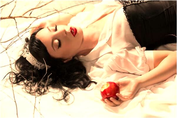 夢到前女友燒死卻跟著自己是什麼預兆_周公解夢官網