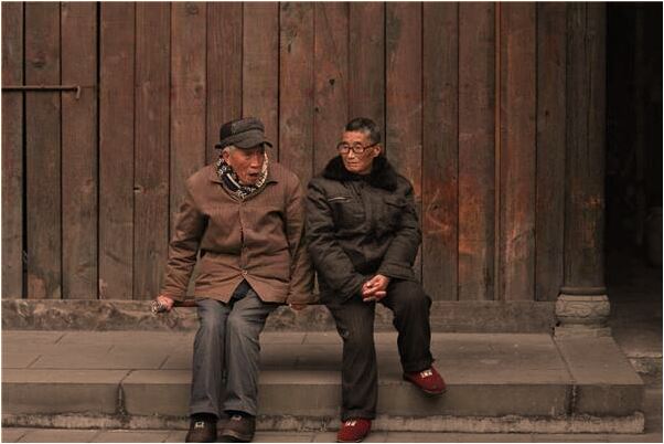 夢見一個非凡的男人出屋進院是咋回事_周公解夢官網