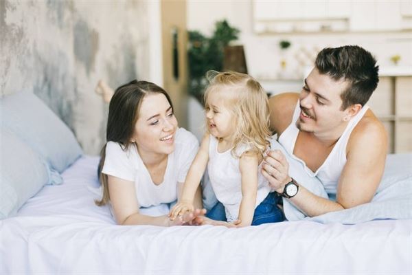 夢見爸爸媽媽_周公解夢