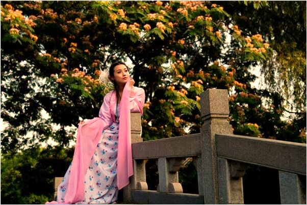 夢到有人跟我比美是吉兆嗎?_周公解夢官網