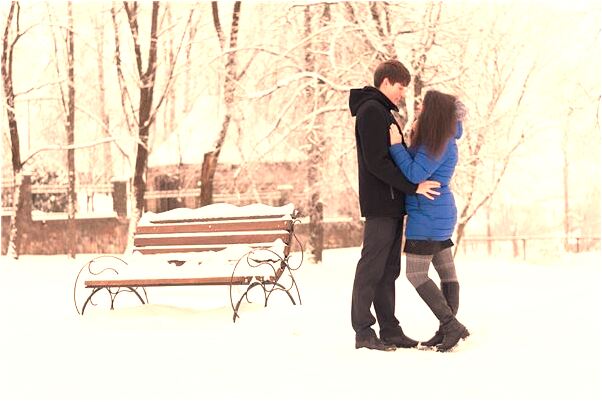 夢見耳邊女人尖叫怎么說_周公解夢官網