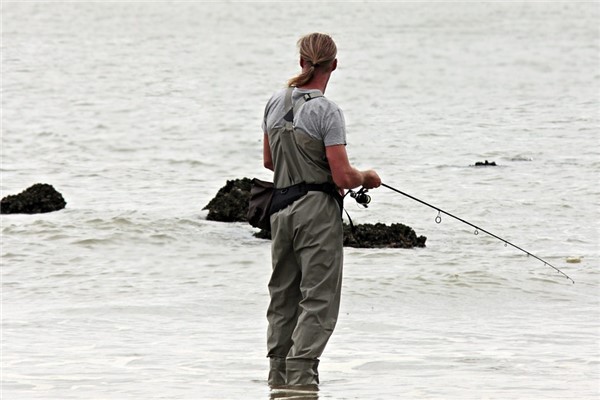 夢見釣魚是好的徵兆嗎_周公解夢