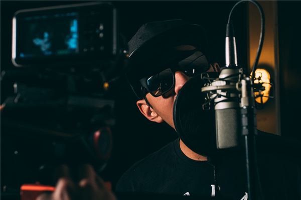 夢見老公唱歌是什麼兆頭_周公解夢