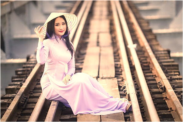 夢到了白色長髮女鬼站在門口是好的徵兆嗎_周公解夢官網