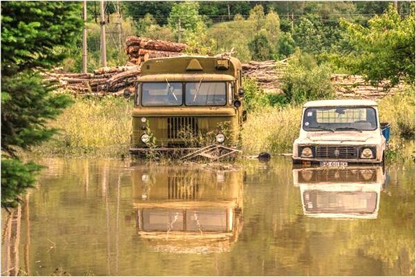 夢到了村子裡土地廟裡住親是咋回事_周公解夢官網