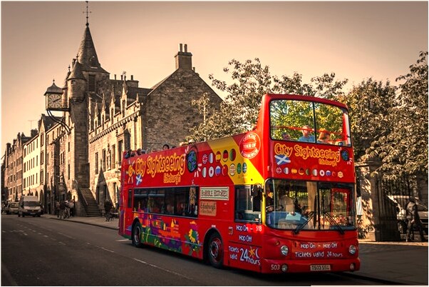 夢見路過寺廟磕頭拜佛是什麼預兆_周公解夢官網