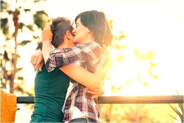 夢到朋友到家裡來玩有什麼說法_周公解夢官網