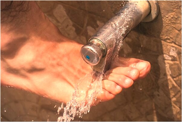 夢到被自己家的狗咬破膝蓋是好事還是壞事_周公解夢官網