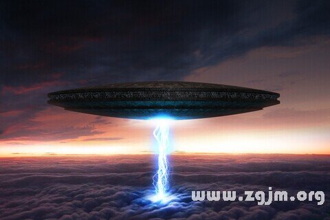 Dream of flying saucer UFO