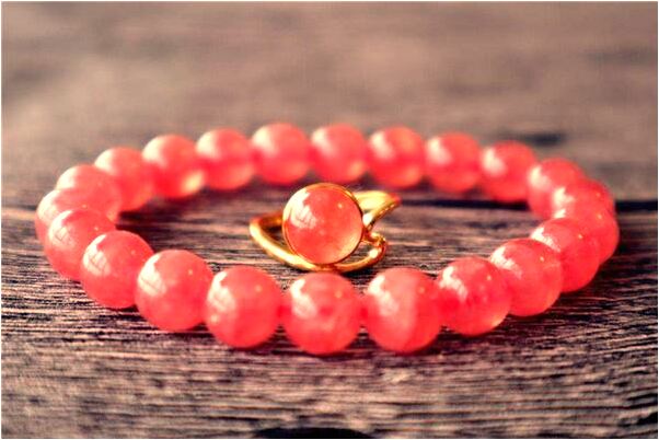 夢見自己懷孕朋友也懷孕了是啥預兆_周公解夢官網