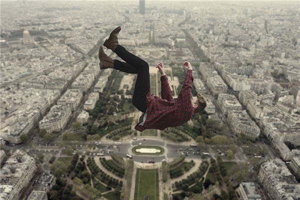 夢見有人跳樓_周公解夢