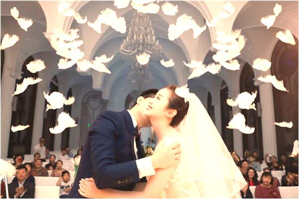 夢見墓碑是布做的有什麼意義嗎_周公解夢官網