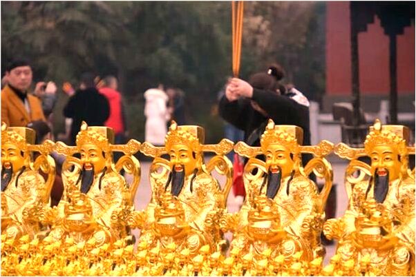 夢到眼鏡被壓碎了是好的徵兆嗎_周公解夢官網