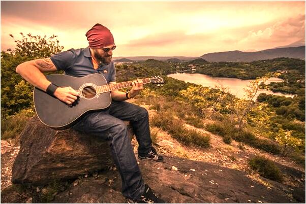 夢到兒子開屋門進來陌生男女什麼寓意_周公解夢官網