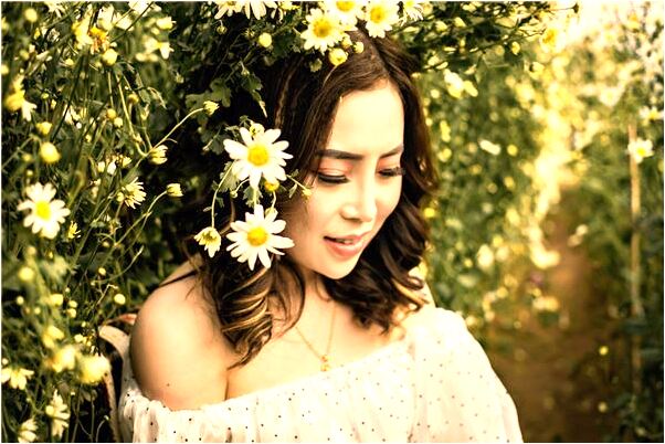 夢見巨大黑蜘蛛在家預示著什麼_周公解夢官網