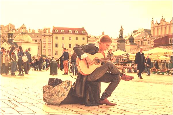 夢見小偷偷我的錢我打了她代表著什麼？_周公解夢官網