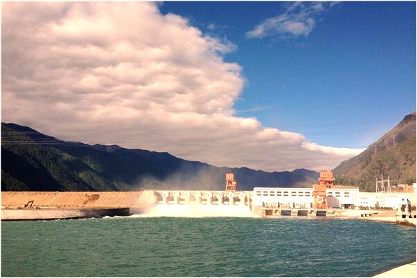 夢見被汽車擦傷手指預兆了什麼嗎_周公解夢官網