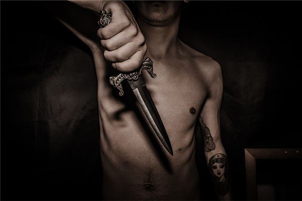 夢到爸爸被人殺了是啥預兆_周公解夢